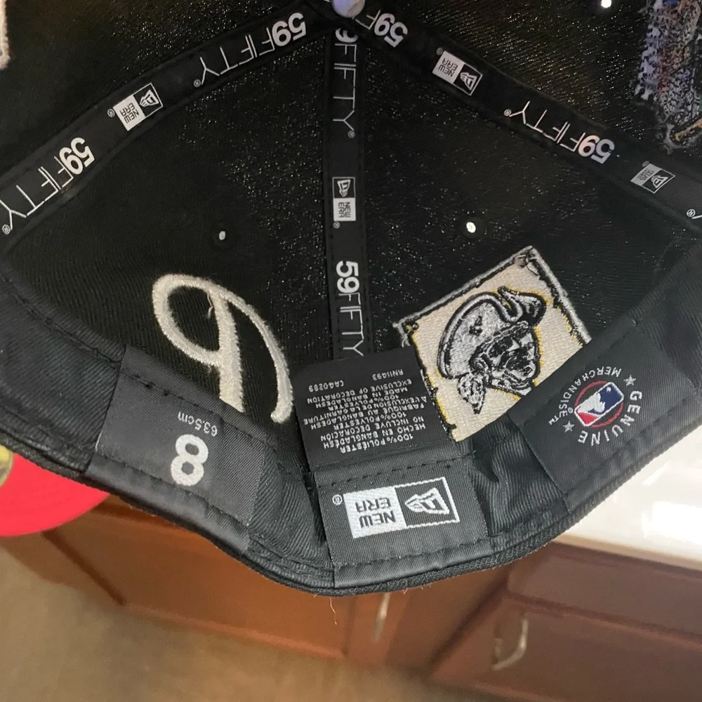 1.PITTSBURGH PIRATES 🏴☠️ 🧢 2.CINCINNATI🧢 3.ALL BLACK 🧢NEW ERA Sizes is 8️⃣ - Picture 10 of 15